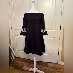 Jennifer Lopez Off-Shoulder Black Floral Embroidered Dress